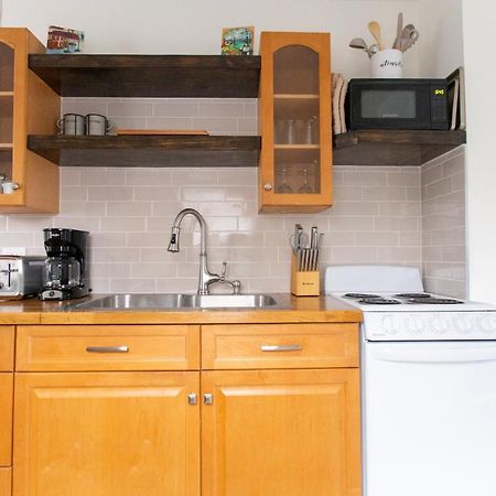Central & Comfortable Home Walk To The Beach! Джаксънвил Бийч Екстериор снимка