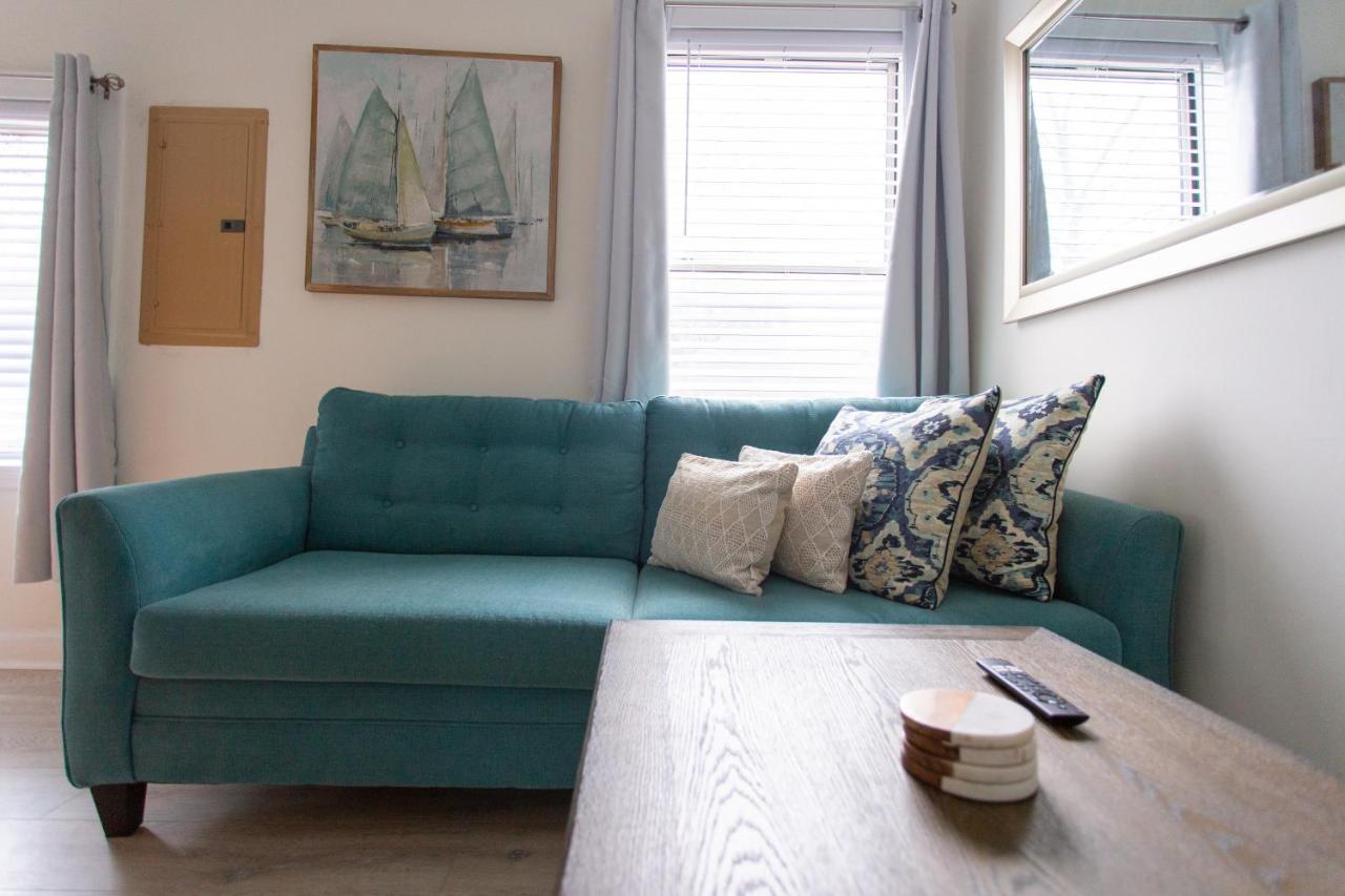 Central & Comfortable Home Walk To The Beach! Джаксънвил Бийч Екстериор снимка