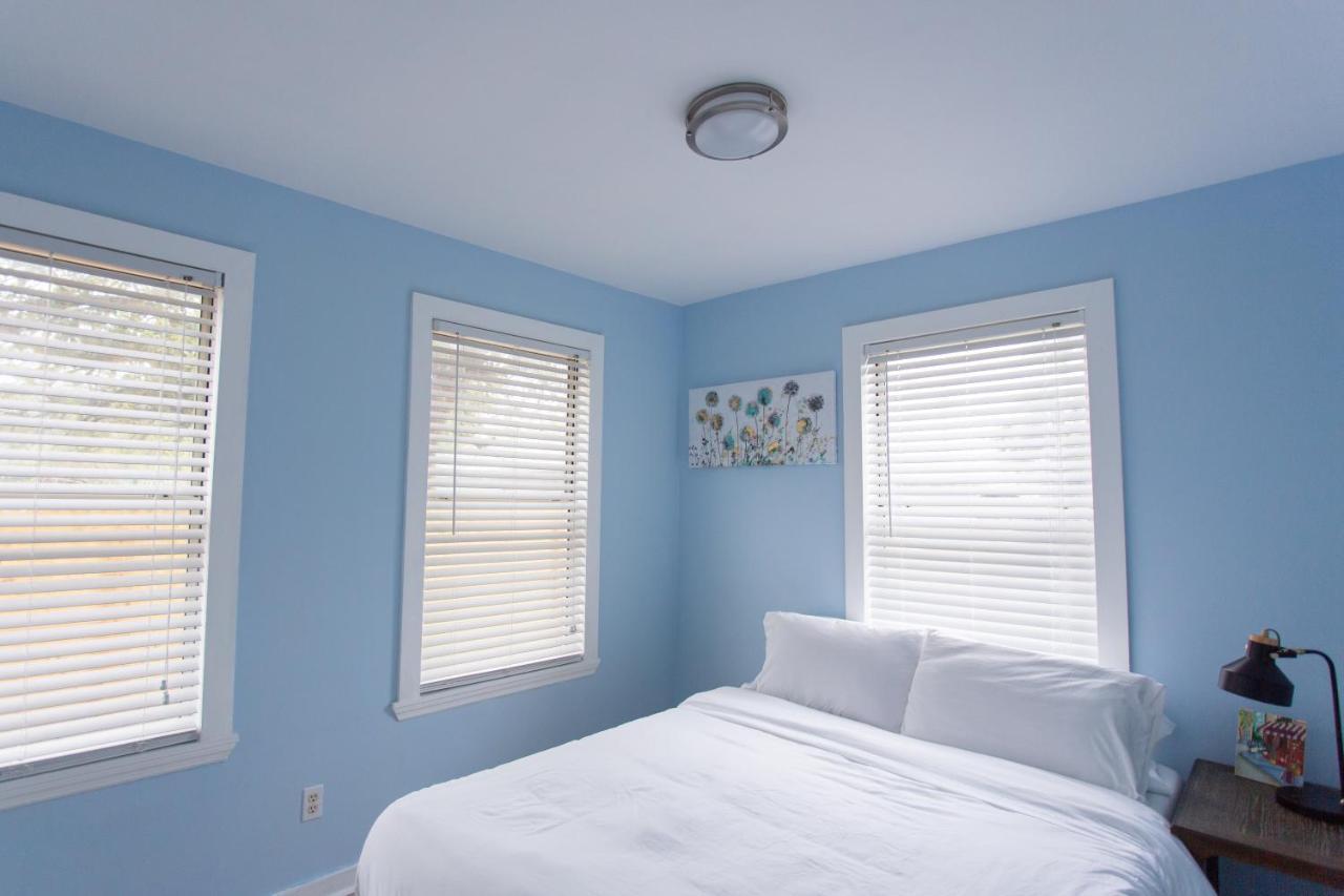 Central & Comfortable Home Walk To The Beach! Джаксънвил Бийч Екстериор снимка